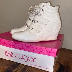 Platform sneakers